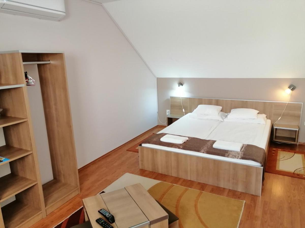 Csipkehaz Apartman Cserkeszolo Ngoại thất bức ảnh