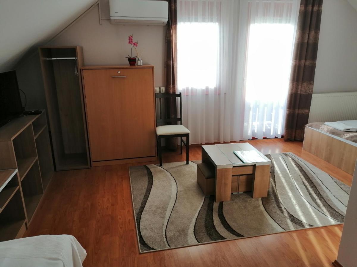 Csipkehaz Apartman Cserkeszolo Ngoại thất bức ảnh